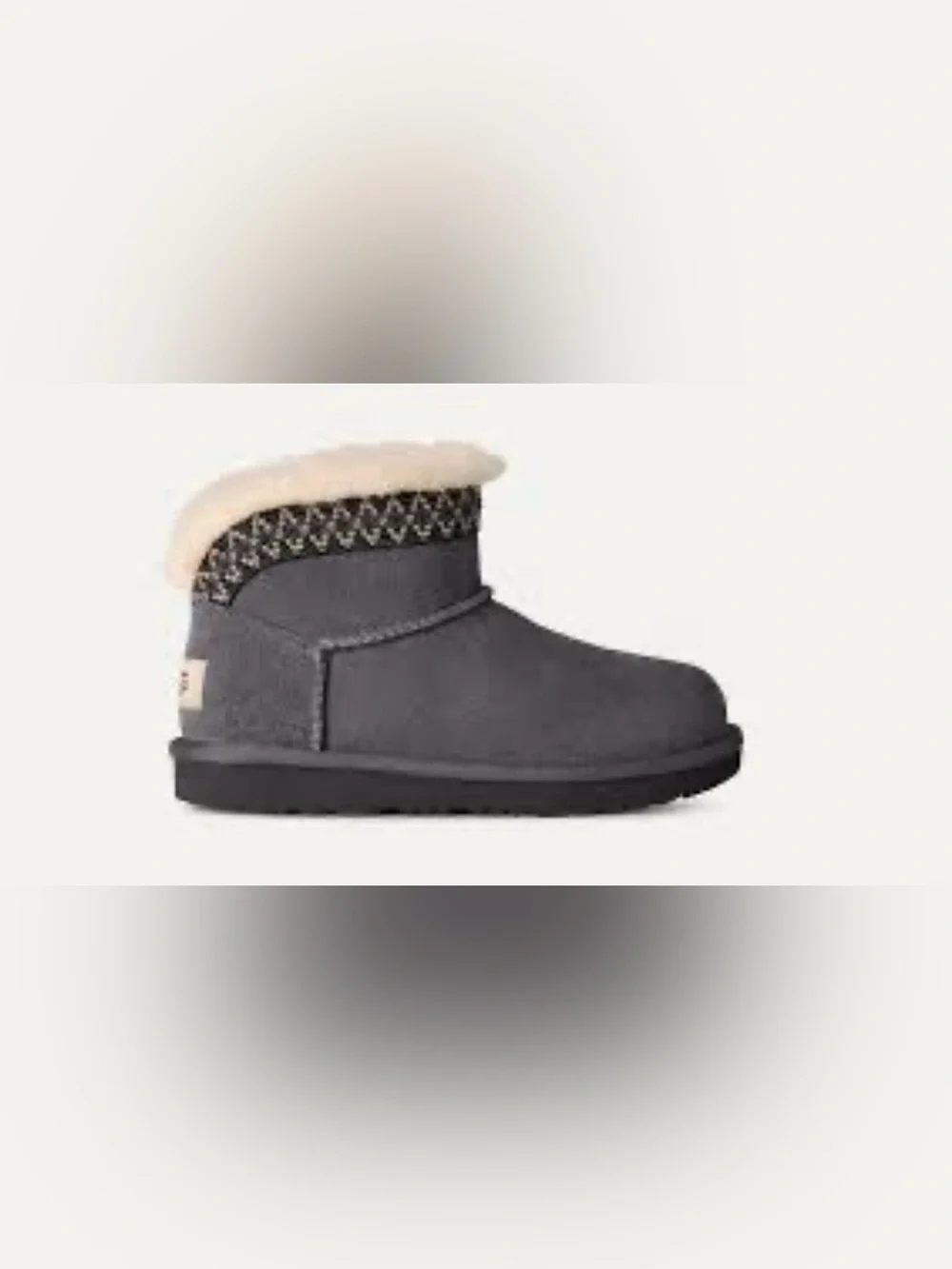 NWOT Kids Classic Ultra Mini Taslyn Boot Size 4